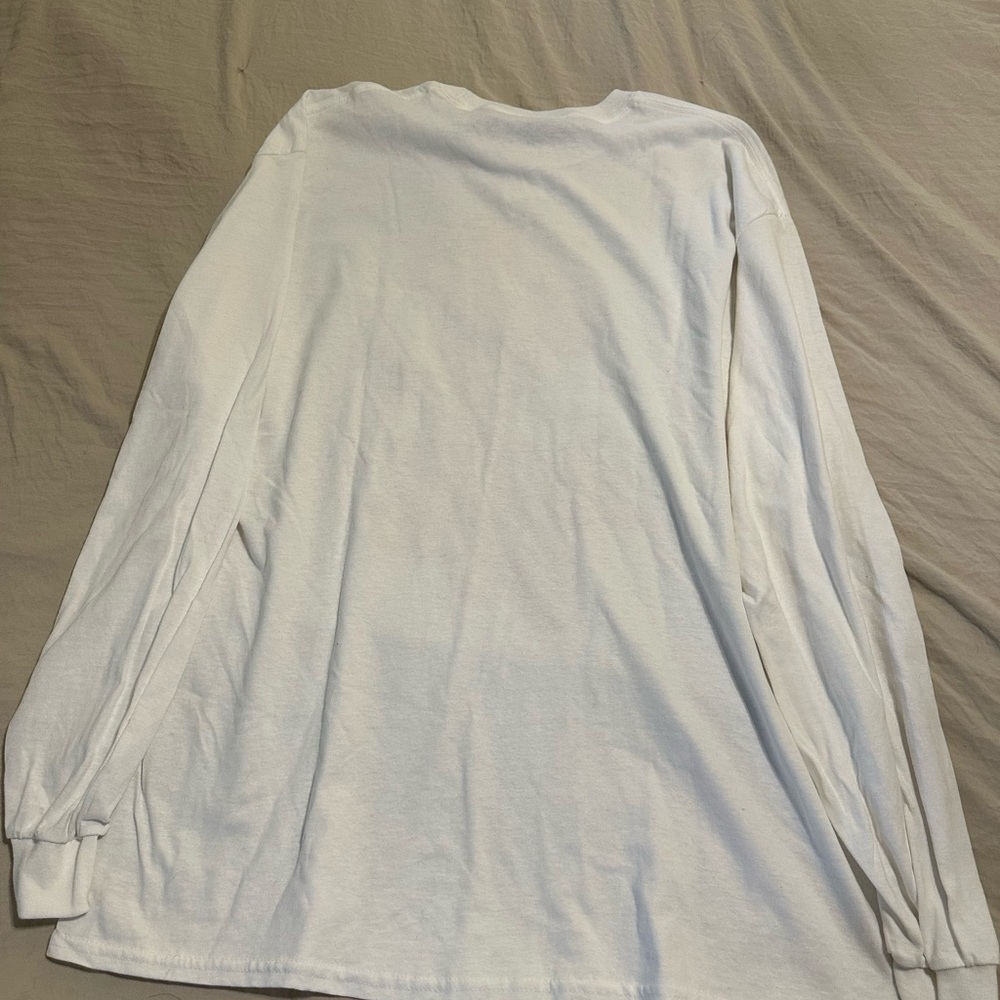 Spring Must-Have: Brand New Gildan Long Sleeve Tee (XL) - Picture 3 of 3